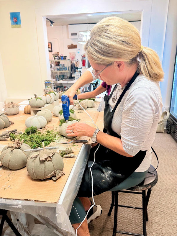 CONCRETE PUMPKIN In-Studio CLASS for Adults / August 22